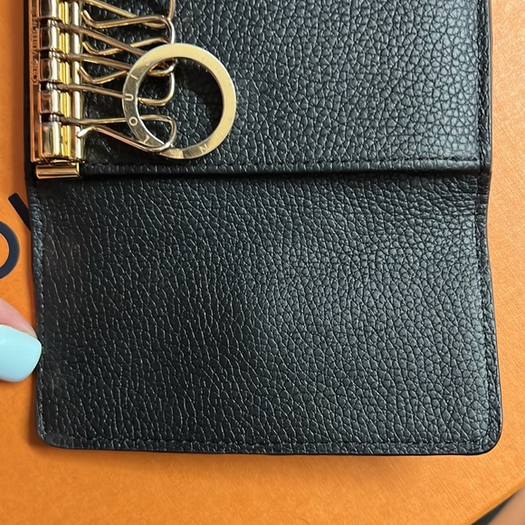 Louis Vuitton Empreinte 6 Key Holder - Picture 7 of 9